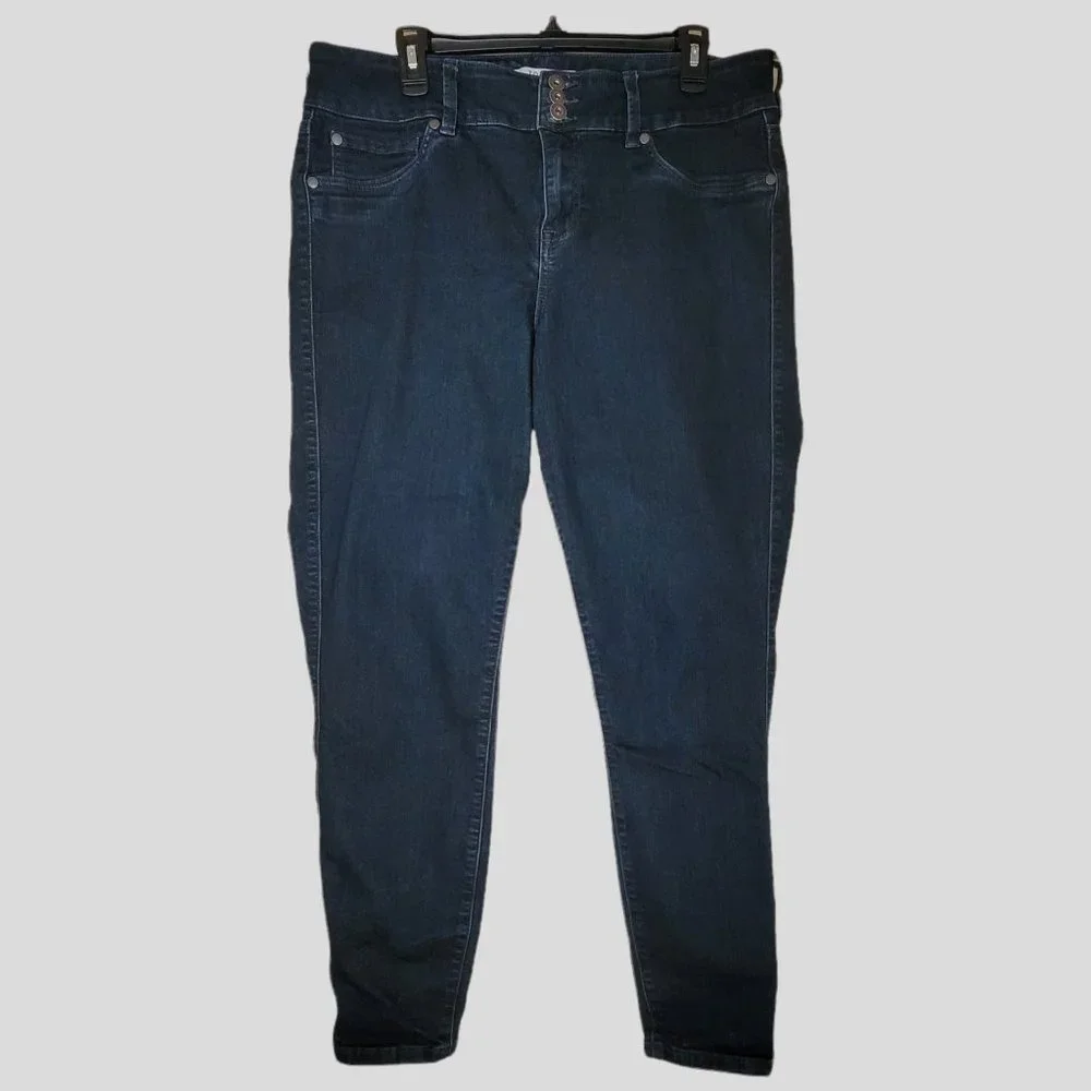 Torrid Denim Jegging Women's 18 Tall - Picture 4 of 4